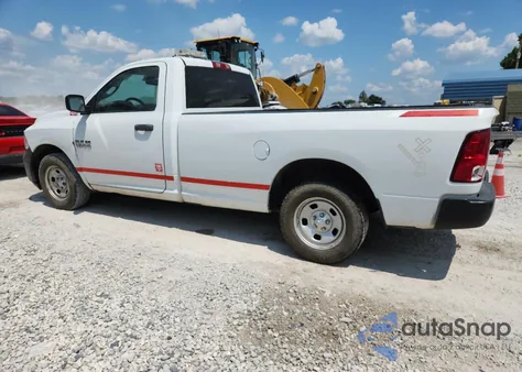 2018 Ram 1500 St z USA, uszkodzony, nr VIN 3C6JR6DGXJG139979